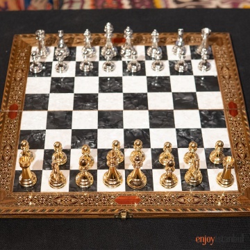 Butterfly Big Walnut Chess Set