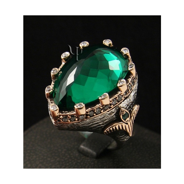Hurrem Sultan Classic Emerald Earrings