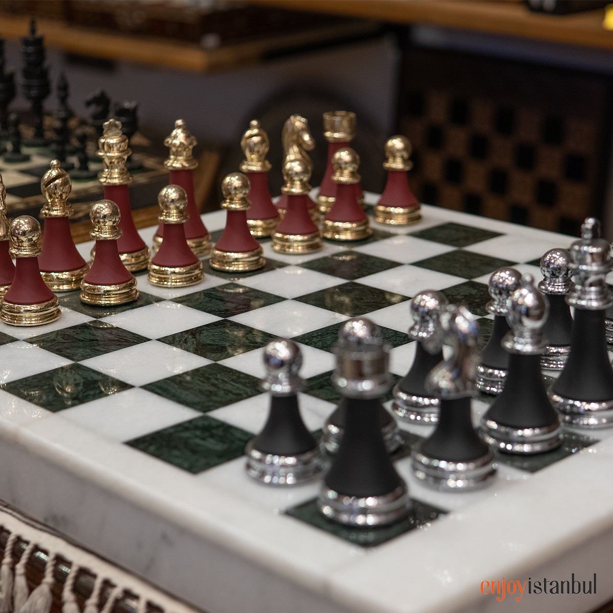 Royal Elegance: Handmade Red Walnut Chess Set with Mother of Pearl
