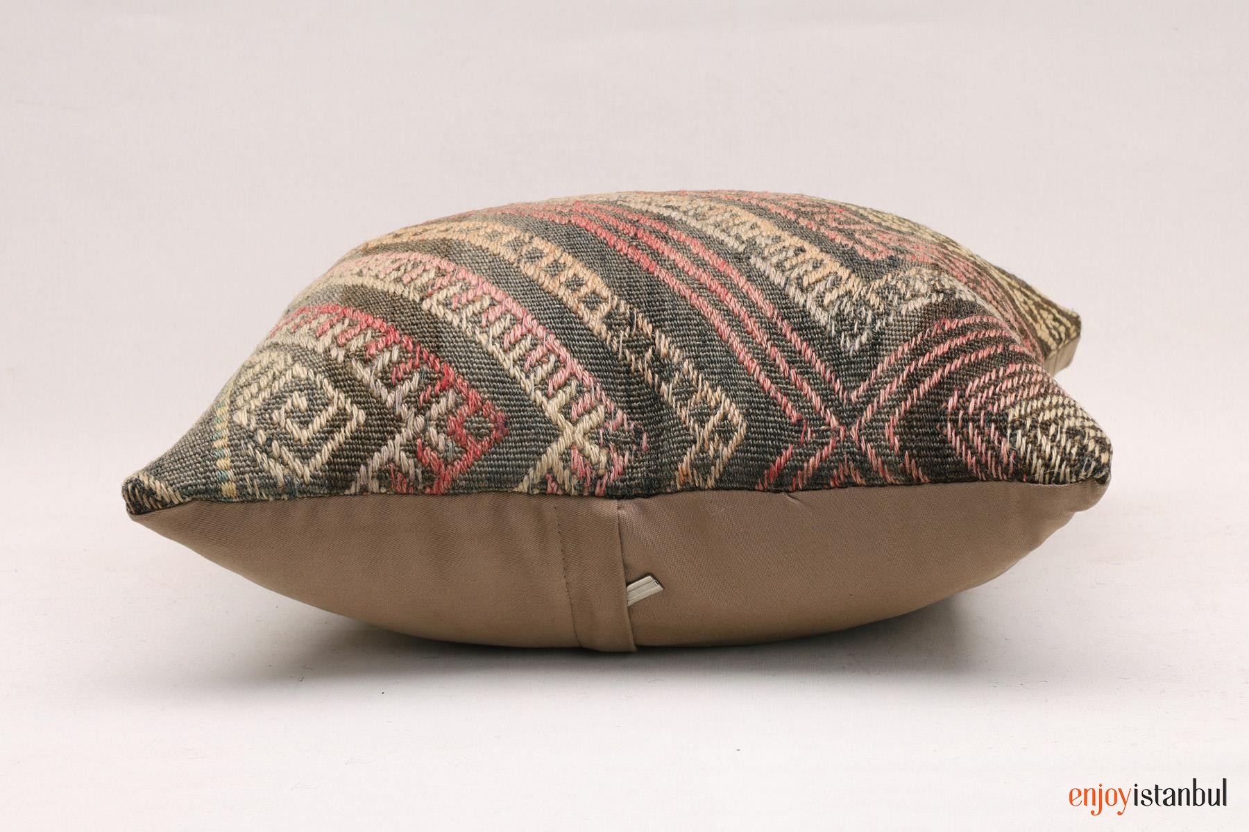 Kilim pillow hot sale covers 26x26