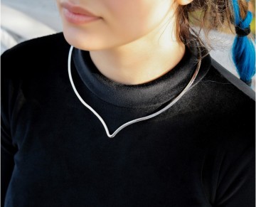 Silver Colored V-Shaped Minimalist Flat Choker Necklace