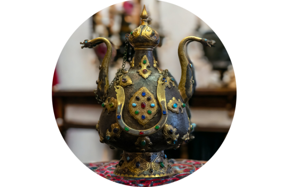 Middle Eastern Brass Teapot with Engraved Flowers – Amazing Antiques Etc.