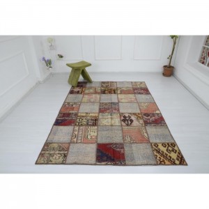 Vintage Patchwork  Rug - 5.7'X8'/1.7X2.4 Mt.